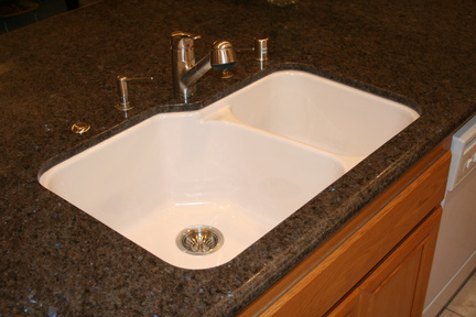 Better view of the Allia sink in Pergame (biscuit), fixture are brushed nickel, all from Rohl.